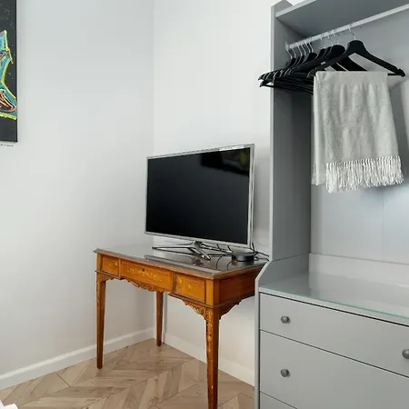 Komfortowe Studia W Centrum Poznania Przy Rynku I Parku By Rent Like Apartamento Poznan