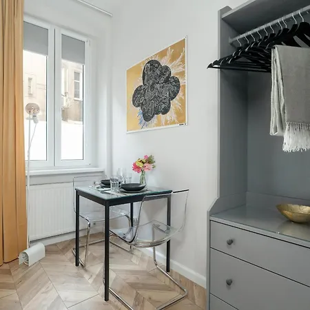Apartamento Komfortowe Studia W Centrum Poznania Przy Rynku I Parku By Rent Like Poznan